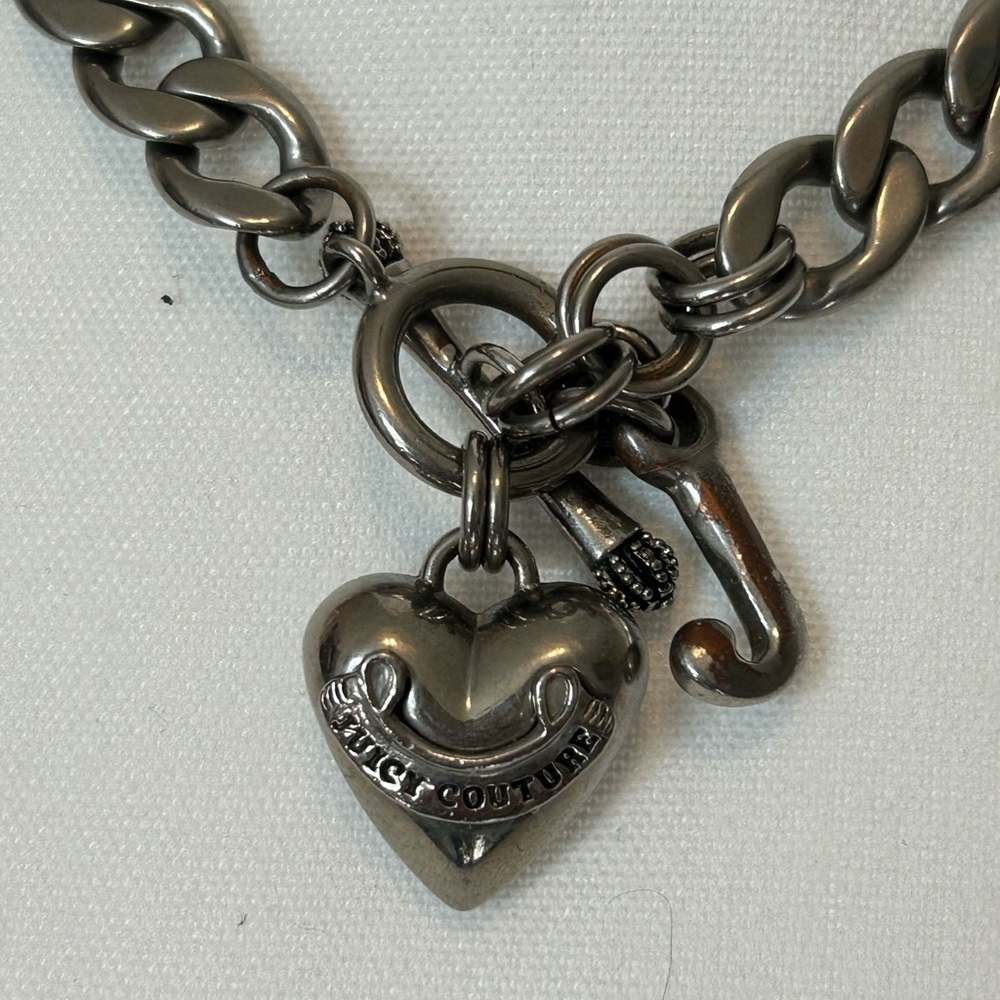 Vintage Juicy Couture Gunmetal Heart Charm Link Necklace - Picture 3 of 4